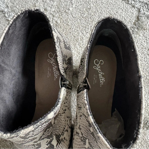 Seychelles Chaparral Leather Snake Print Side Zip Ankle Boots black cream 8.5 - Picture 6 of 12